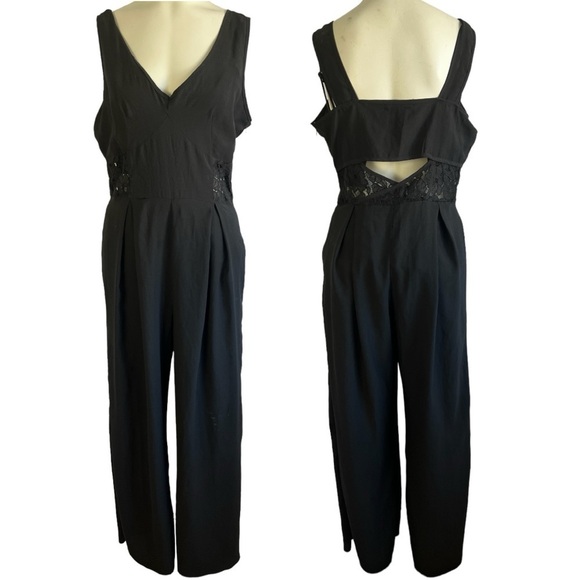 HOT PINK BLACK JUMPSUIT V NECK LACE  DESIGN ON WAIST WOMEN SIZE LARGE - Picture 1 of 12
